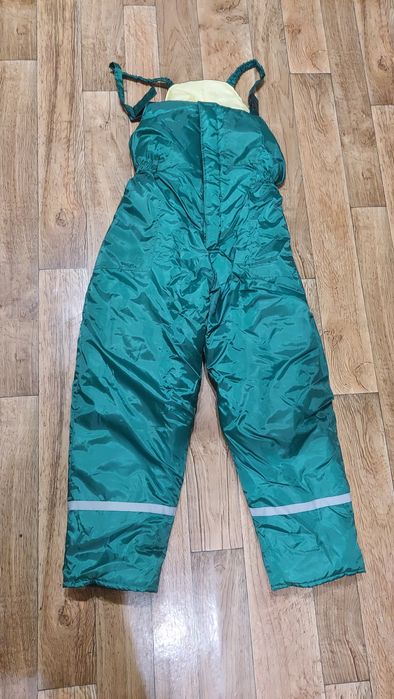 Продам зимнюю спецодежду большого размера.