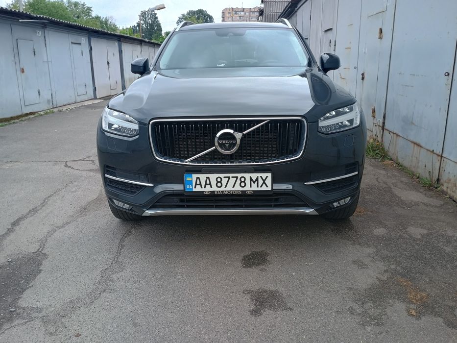 Volvo XC90 Momentum