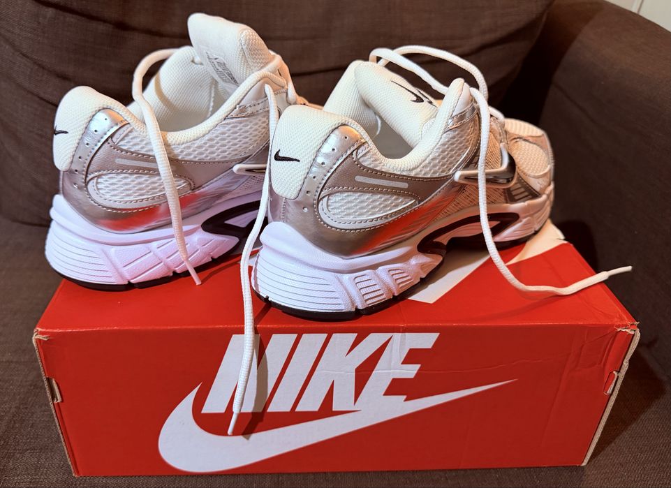 Ténis  nike modelo v5 rnr originais novos na caixa numero 44