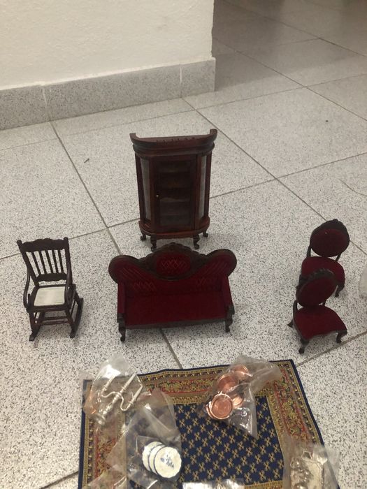 Casa de bonecas sala de jantar em madeira