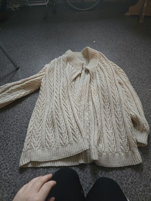 sweter raczej uniwersalny