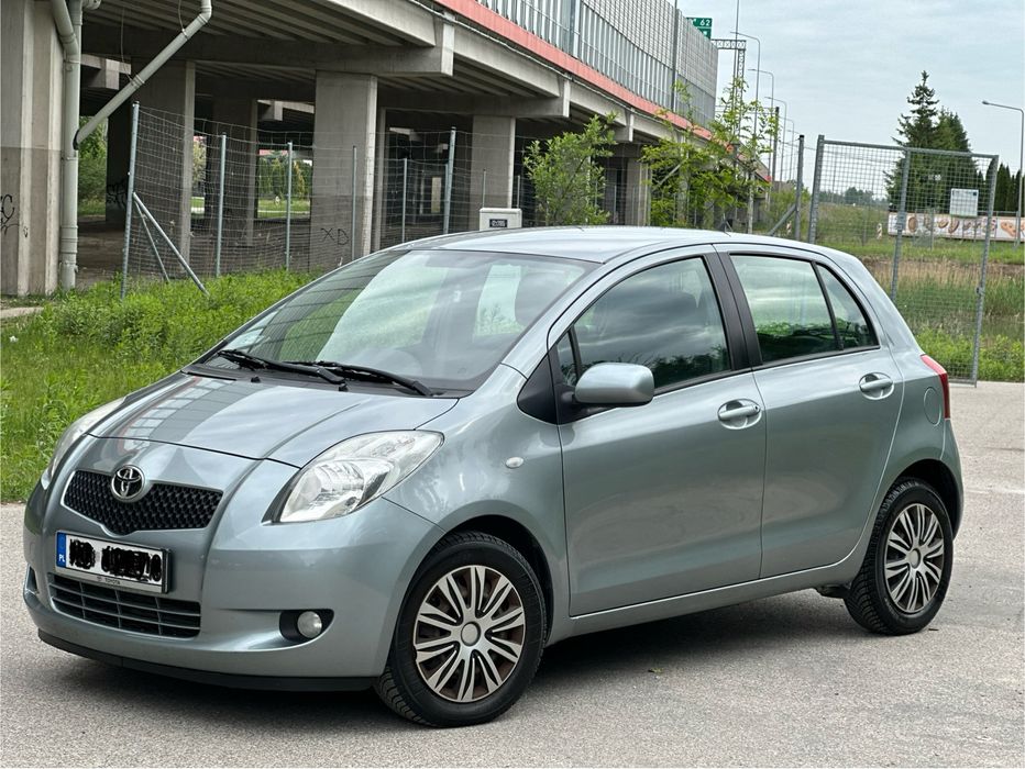 Toyota Yaris 1.3 Benz Klima  Niski przebieg 164 tys Nowe Opony el Szyby