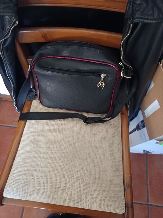 Vendo mala tiracolo(baixa de preço)