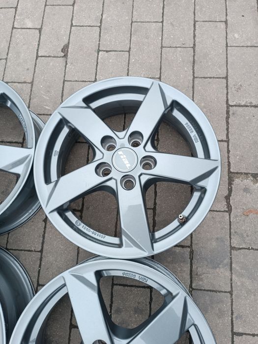 Komplet felg aluminiowych Rial Germany 5x100 ET40 15" Skoda VW