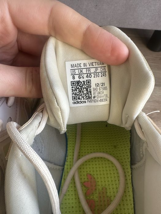 Adidasy damskie BOOST