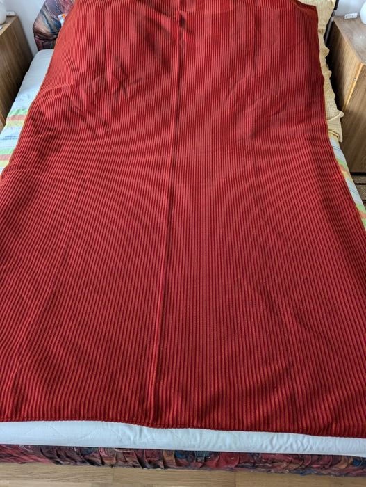 Narzuta na łóżko 140 cm x 200 cm w prążki