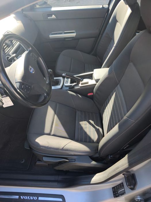 Volvo V50 diesel em bom estado