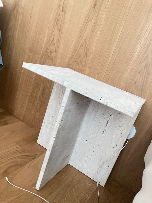 Mesinha auxiliar mármore travertino
