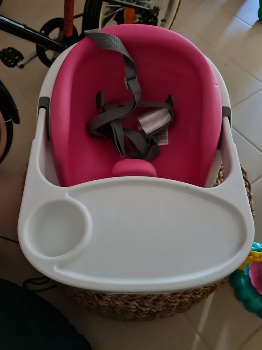 Cadeira de criança para alimentação