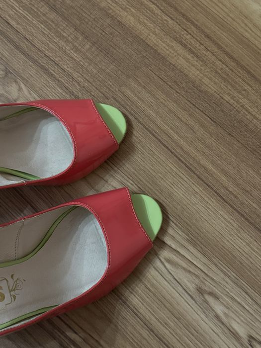 Босоніжки , слінгбеки натуральна шкіра