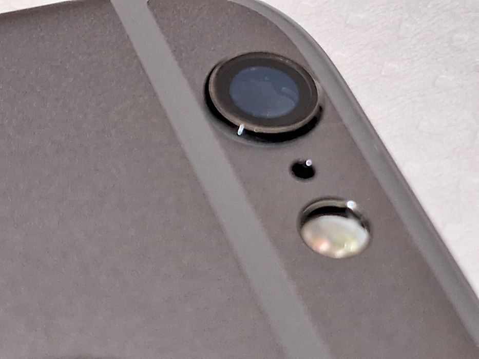 Запчастини на IPhone 6s