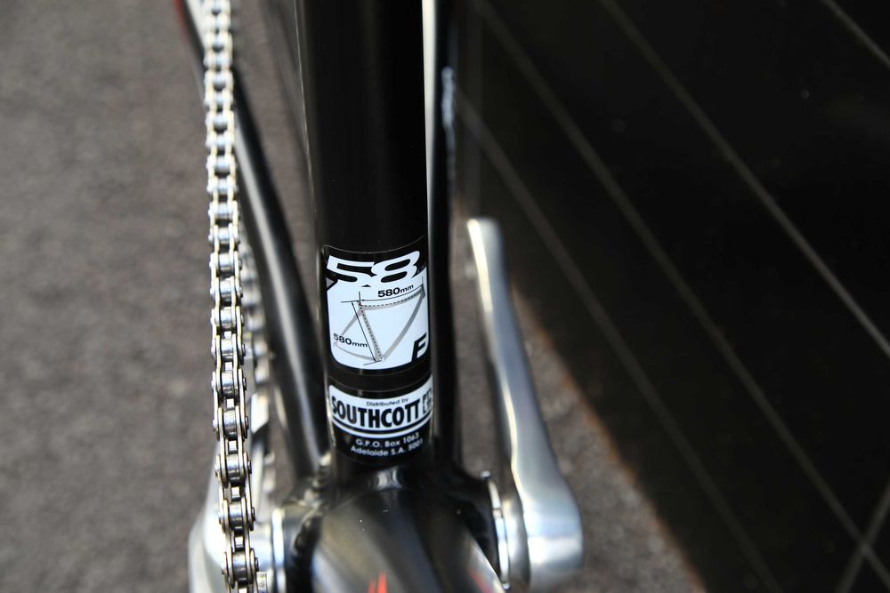 Felt TK2 pista 58cm personalizada – Zipp + Dura-Ace fixie