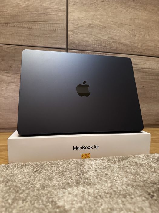 MacBook air 13.6 m2 8/512 2023