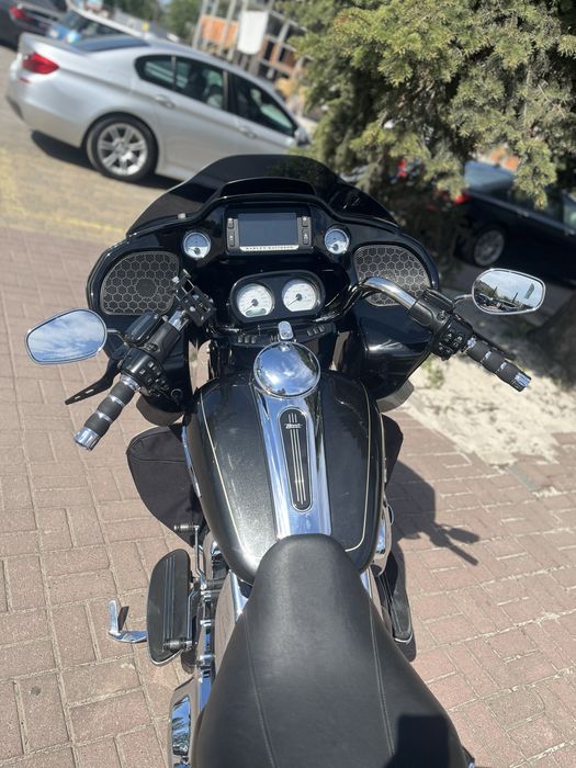 Продаж  Harley Davidson  Road Glide