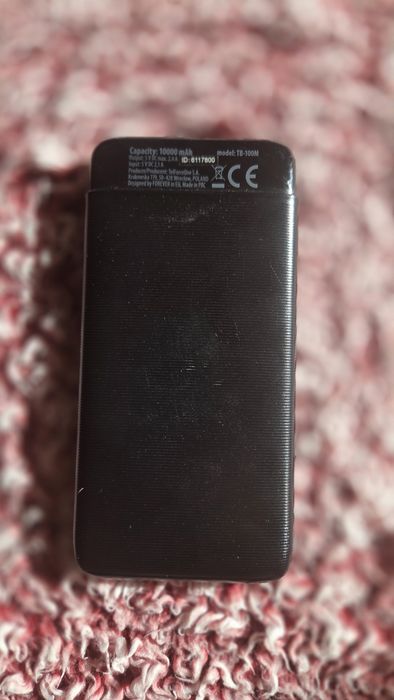 Пауэрбанки 20т mAh (два по цене одного) со встроенными кабелями и 10000 mAh Forever