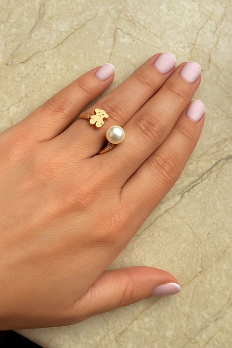 Tous piękny  pierscionek z perła miś