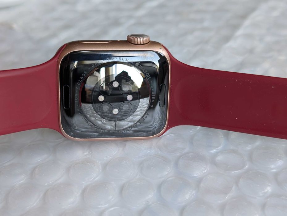 доступні дешево без блокувань Apple Watch 6 40 Gold  85%