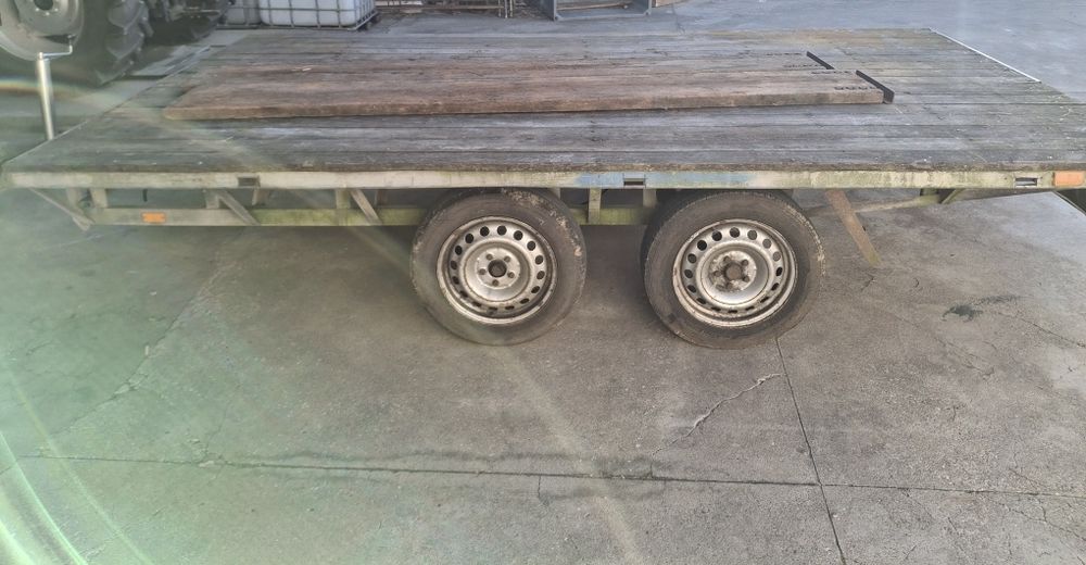 Reboque / atrelado 2 eixos