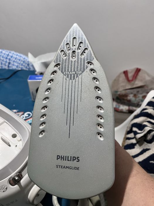 Ferro de passar com caldeira da marca philips