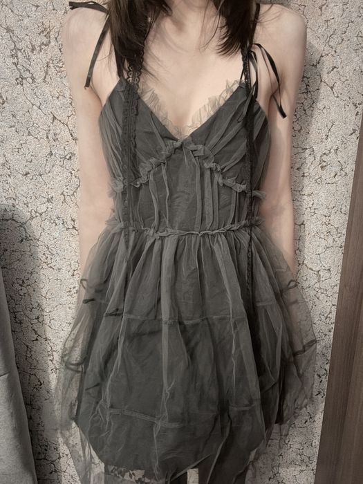 багатошарова сукня з невагомого фатину