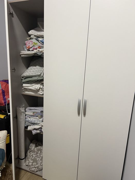 Roupeiro com 3 portas