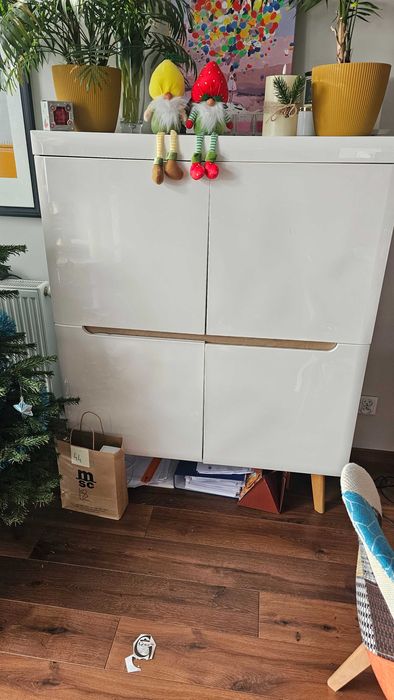 Meble, Szafka pod TV oraz komoda