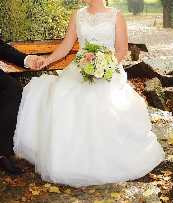 Suknia ślubna dla niskiej osoby