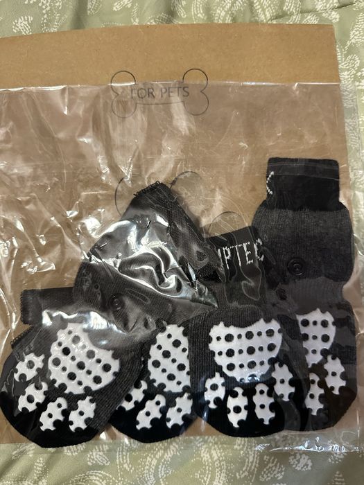 Носочки для собаки среднего размера!