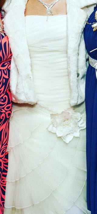 Весільна  сукня 44розмір