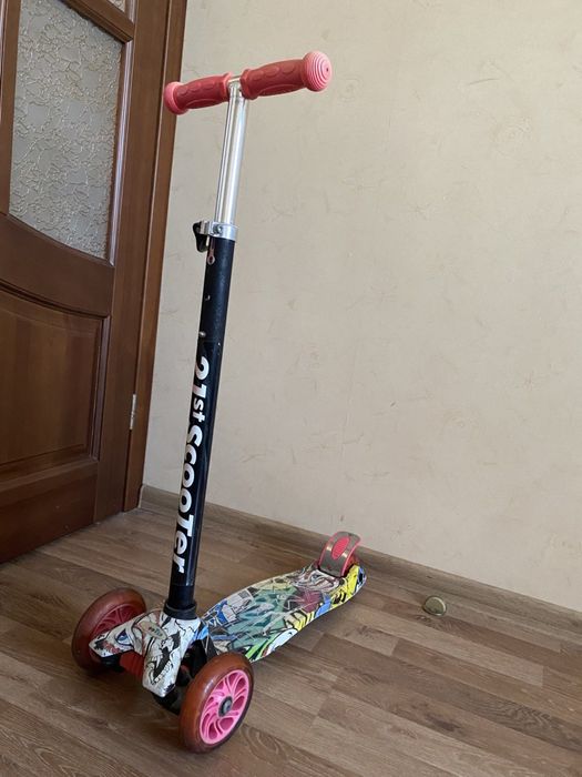 Самокат дитячий трьохколісний