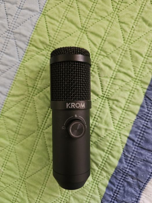 Microfone Gaming Krom Kapsule