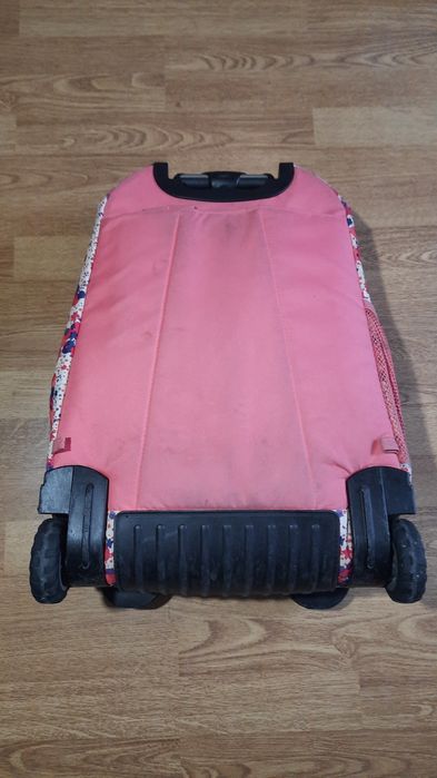 Plecak szkolny na kółkach