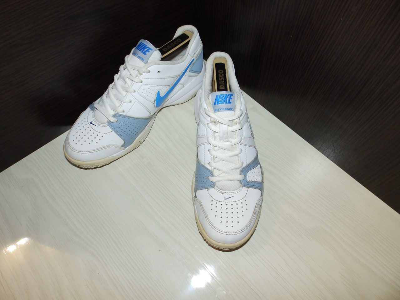 nike city court 7 gs white blue 900 .