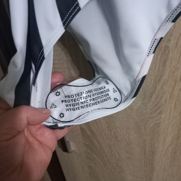 Strój jednoczęściowy,  czarno- biały,  nowy, XL