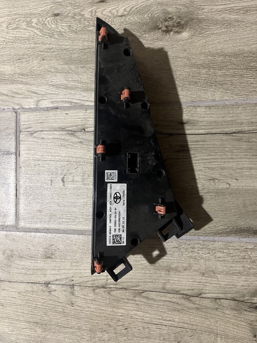 Блок климата Toyota Camry 70 LE