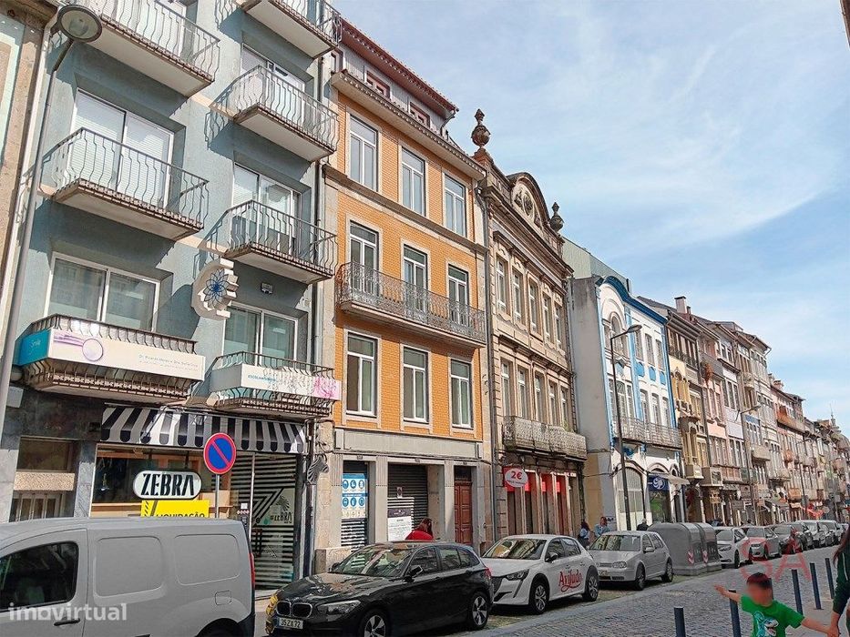 Apartamento T2 novo localizado na Rua dos Chãos, em pleno centro hi... — Braga (São José De São Lázaro E São João Do Souto), Braga