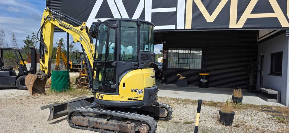 Mini giratoria Yanmar VIO38-3.900KG
