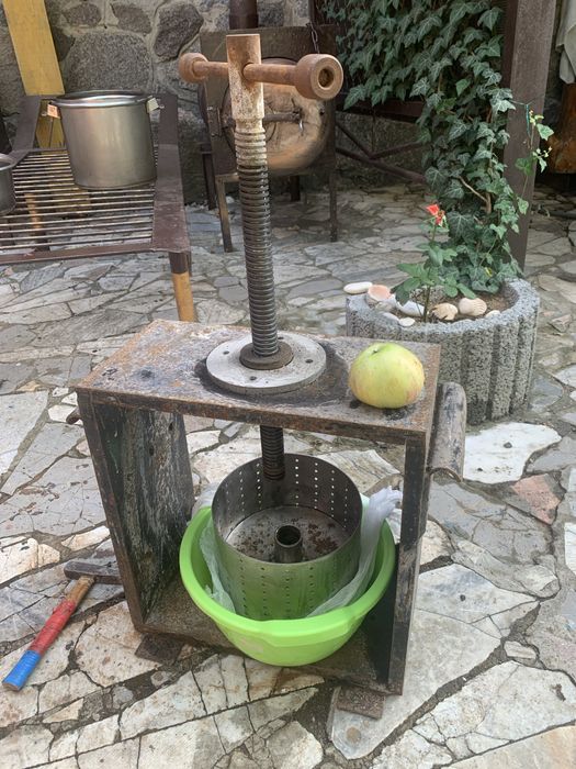 Пресс, соковыжималка