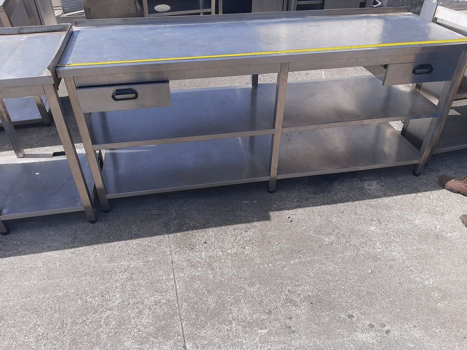 Bancada ou expositor ou mesa em inox