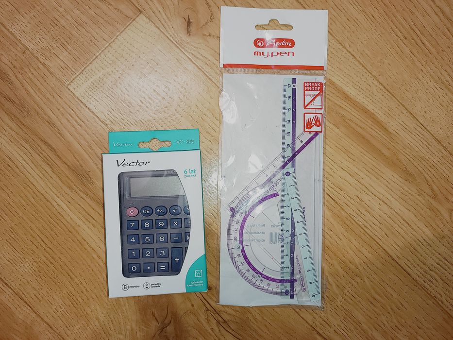 Zestaw maturalny matematyka - kalkulator i zestaw linijek