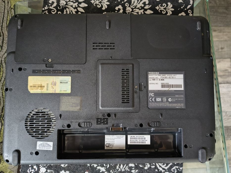 Laptop na części