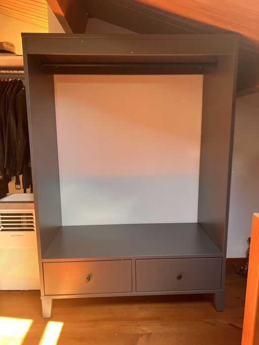 Roupeiro Ikea em execelente qualidade
