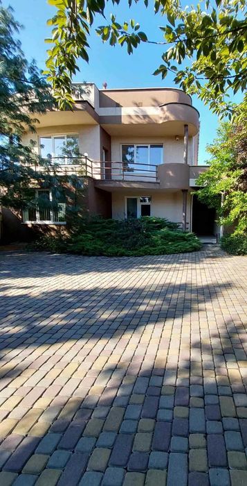 Продаж будинку під офіс / бізнес в Ужгороді