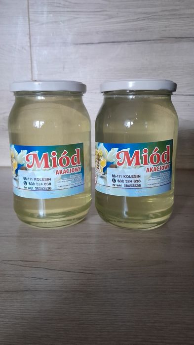 Dwa słoiki miodu akacjowego