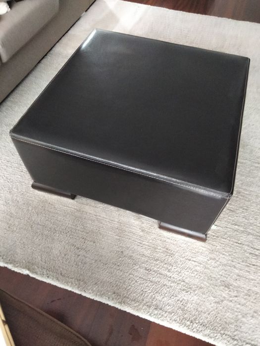 Mesa de centro em pele