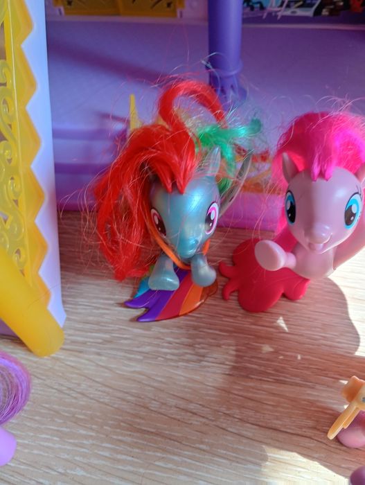Zamek my little pony i 23 koniki