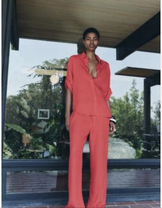 Костюм в піжамному стилі червоний zara