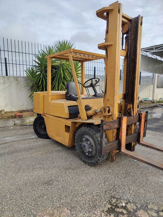 Empilhador Komatsu 4 toneladas