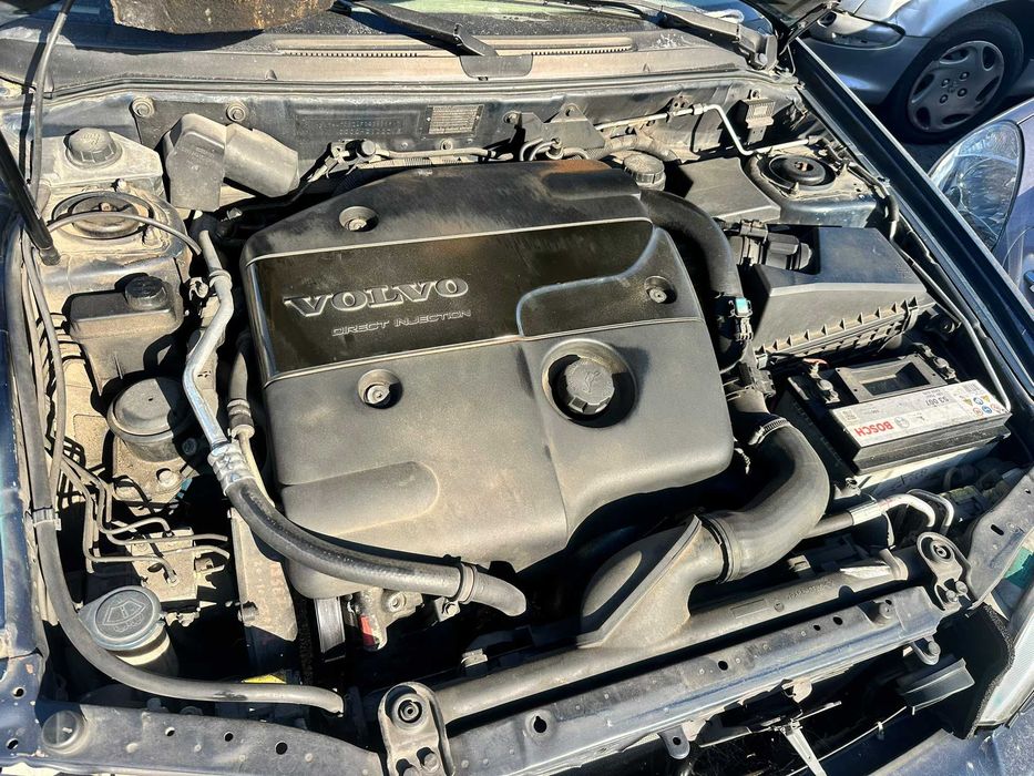 VOLVO V40 Carrinha (VW, 645) 1.9 DI Diesel 115 cv  85 kW 2000 - 2004 D 4192 T3 para peças