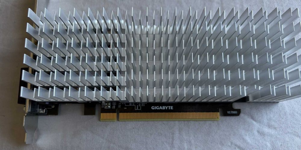 Placa Gráfica Gigabyte GeForce GT 1030 Silent 2GB
